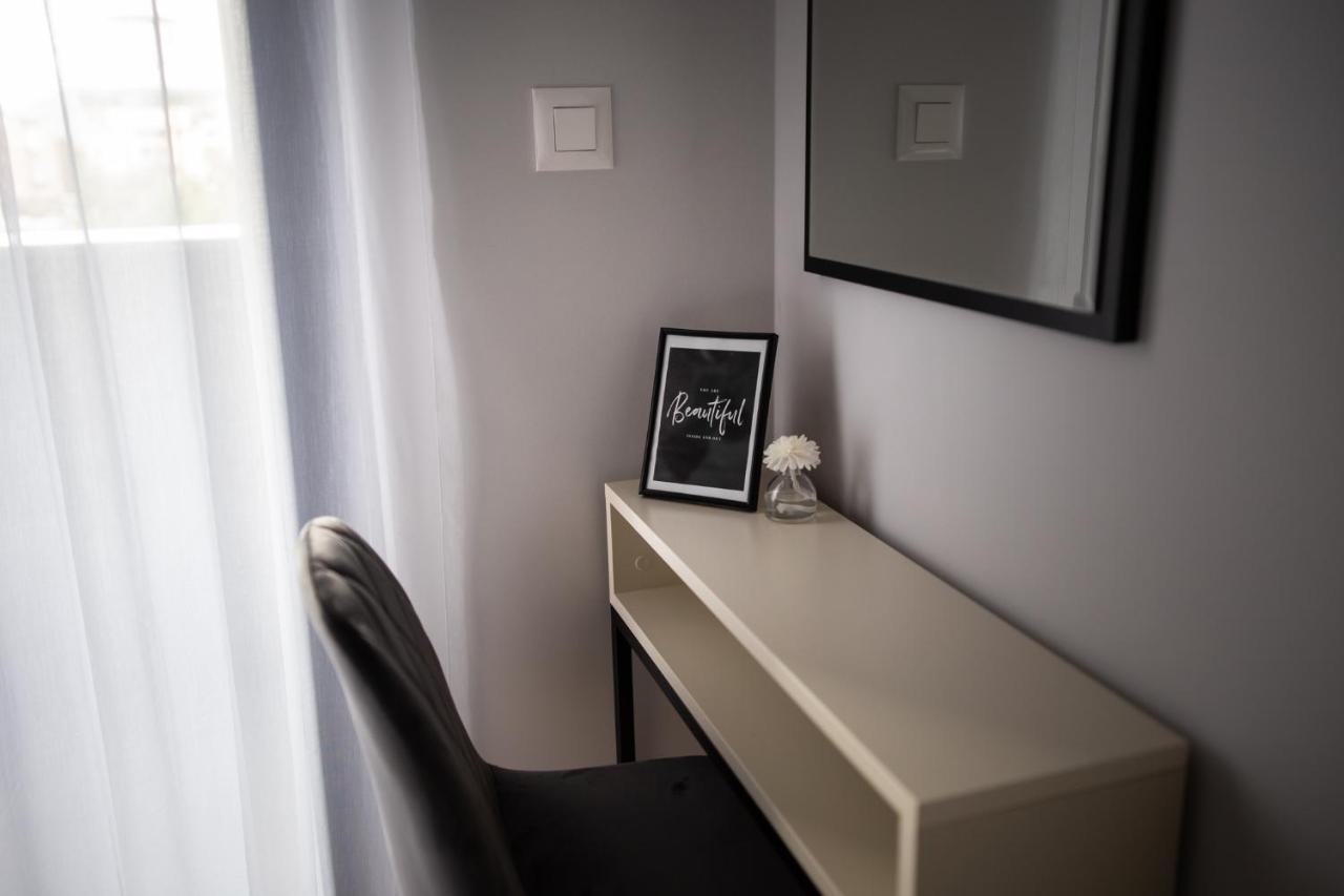 Lina - Pg, Moraca River Apartment Ποντγορίτσα Εξωτερικό φωτογραφία